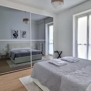  Apartment Prampolini 12 - Affittica